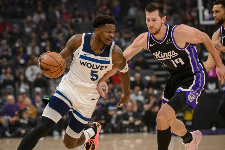 德罗赞33分爱德华兹空砍43分 国王险胜森林狼