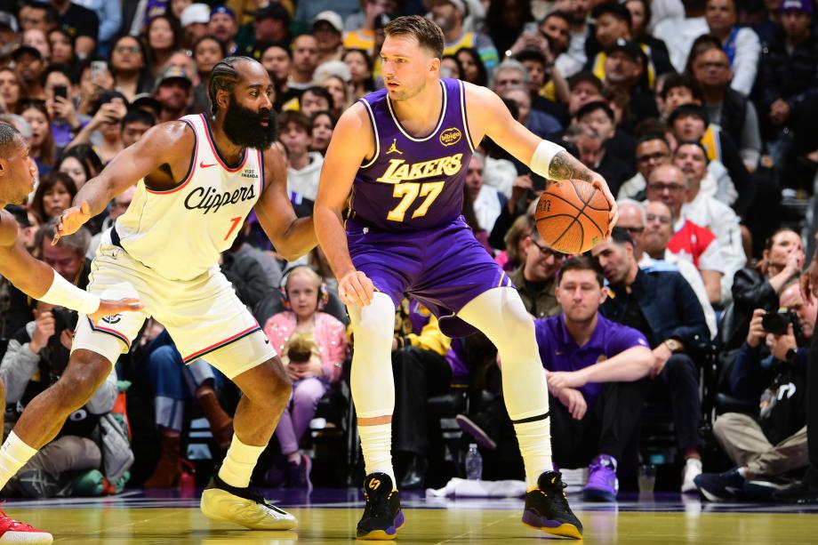 东契奇43+9+13哈登29分 湖人击沉快船取5连胜