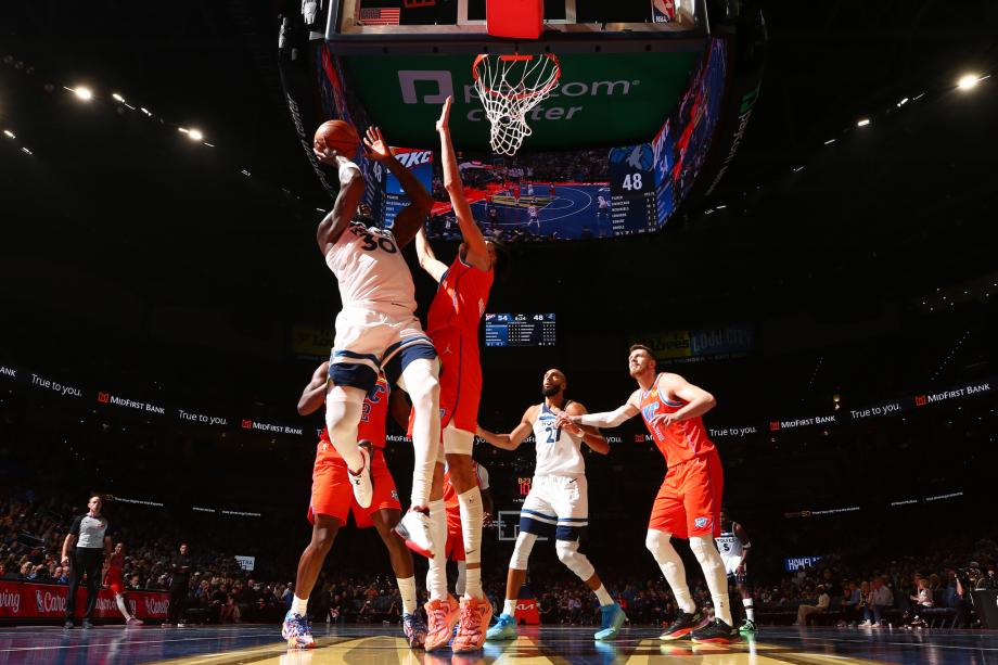 亚历山大40+6爱德华兹31+8 雷霆力克森林狼