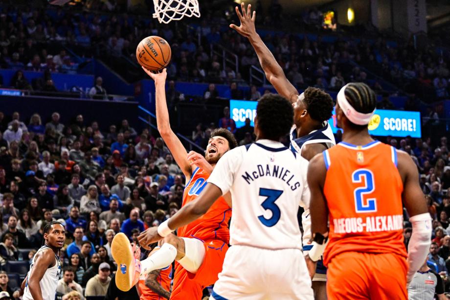 亚历山大40+6爱德华兹31+8 雷霆力克森林狼