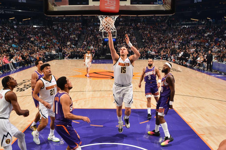 约基奇26+9+10穆雷24分狄龙27分 掘金大胜太阳