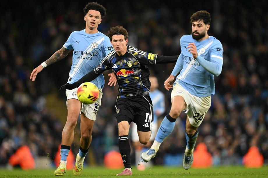 英超-福登双响格瓦迪奥尔破门 曼城3-2利兹联