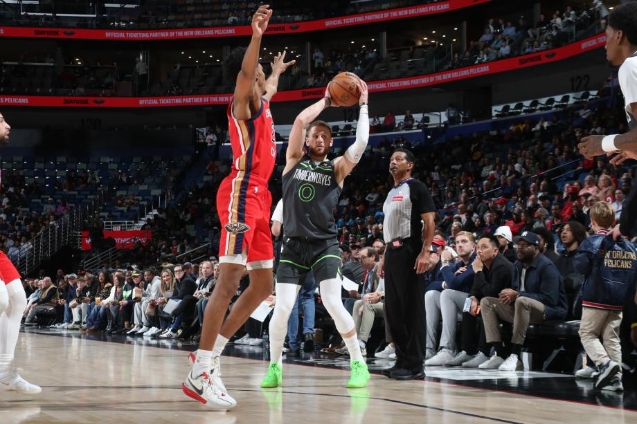 兰德尔28+9墨菲21+7+8 森林狼双杀鹈鹕迎四连胜