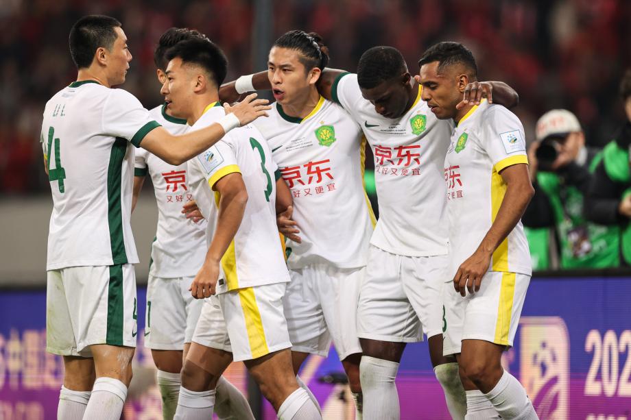 足协杯-法比奥戴帽 国安3-0河南夺冠获亚冠资格