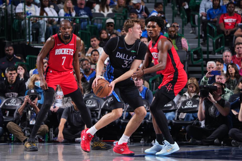 浓眉29+8杜兰特27分 独行侠主场战胜火箭