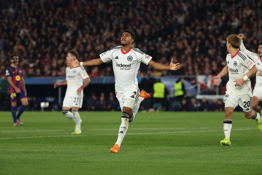 孔德双响亚马尔拉什福德助攻 巴萨2-1法兰克福