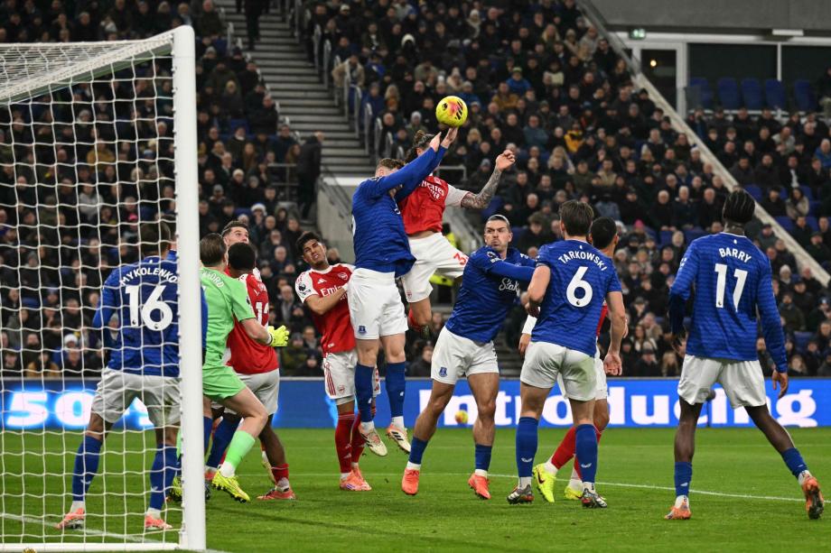 约克雷斯点射 阿森纳1-0埃弗顿2分优势领跑