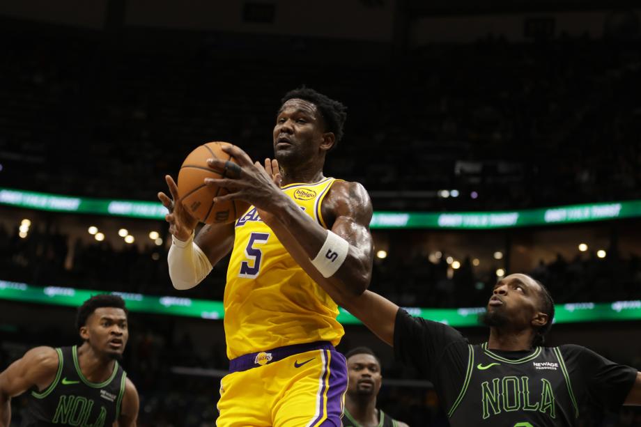 詹姆斯30+8+8东契奇30+10 湖人擒鹈鹕取三连胜