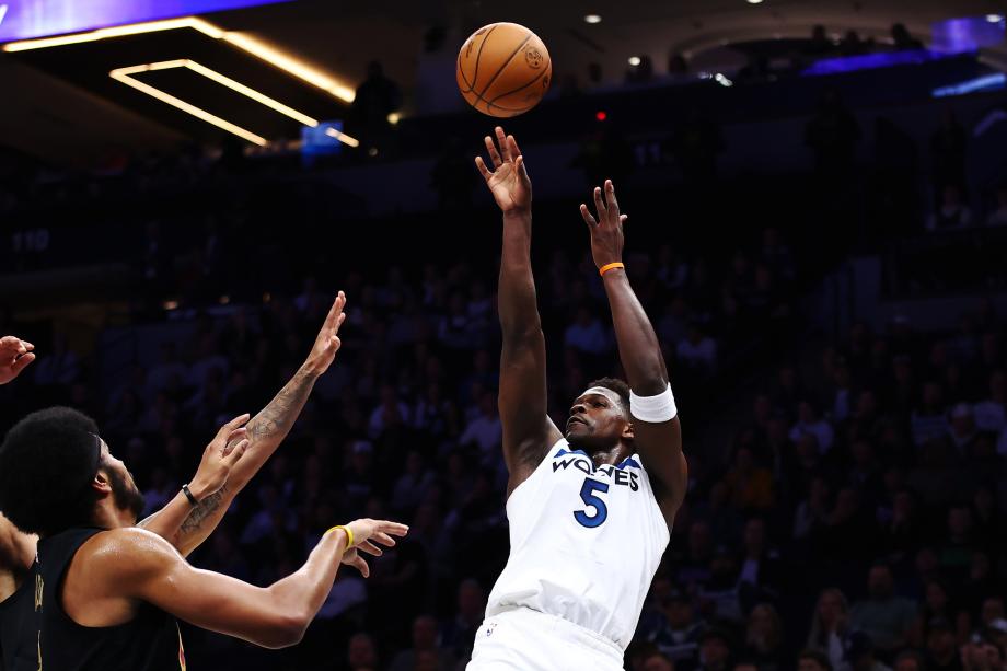 NBA-爱德华兹生涯1万分米切尔30+7 森林狼胜骑士