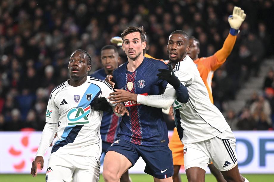 登贝莱失单刀 大巴黎0-1巴黎FC止步法国杯32强