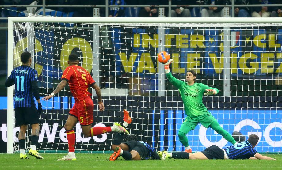 意甲-埃斯波西托替补制胜 国米1-0莱切近8轮7胜