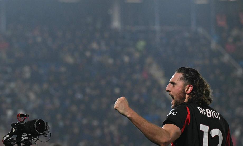 意甲-拉比奥特双响+造点 米兰3-1科莫 19轮不败