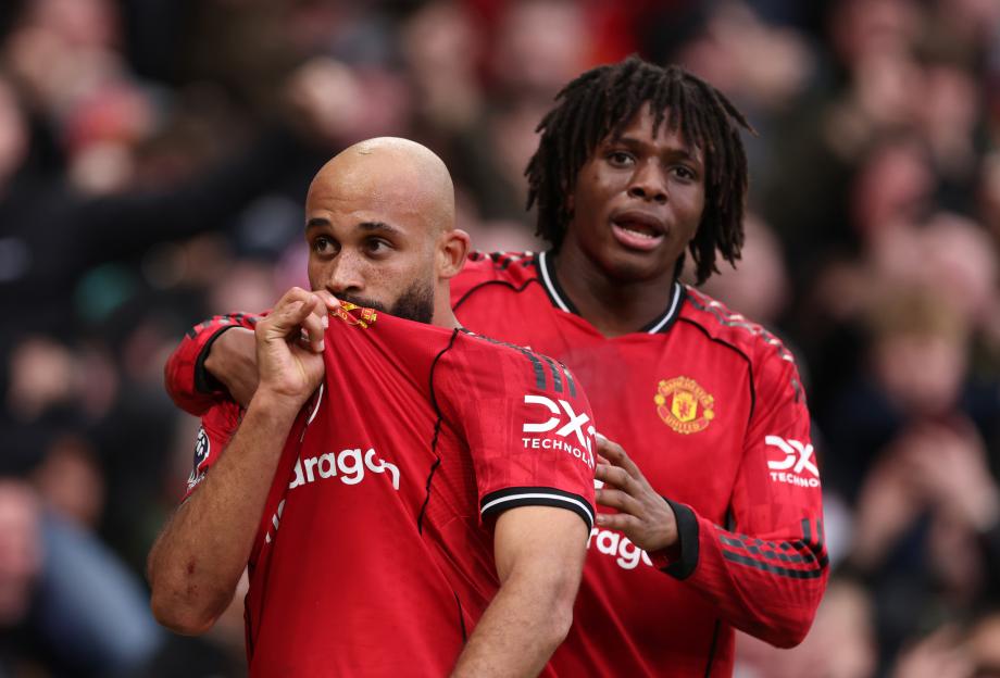 姆伯莫破门多尔古建功 曼联2-0完胜曼城