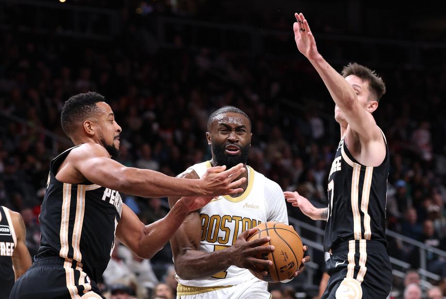 布朗41+6 凯尔特人次节52分创队史记录大胜老鹰