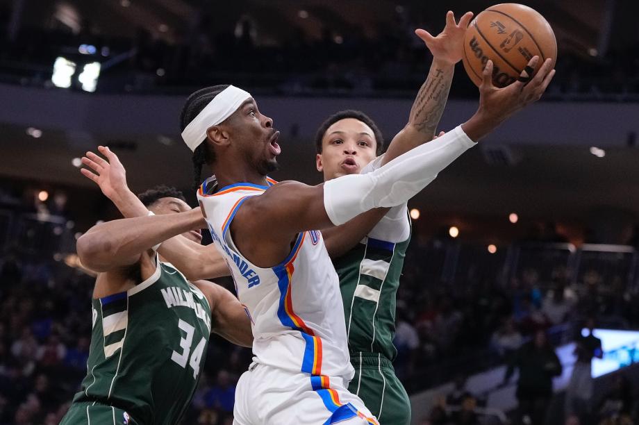 亚历山大40分11助攻字母哥19分 雷霆轻取雄鹿