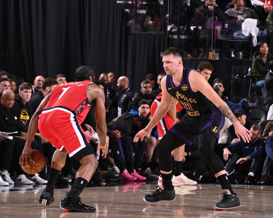 东契奇32+11+8詹姆斯23+5+6 湖人不敌快船