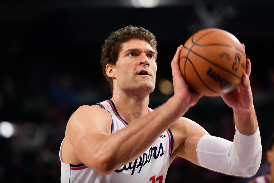 莱昂纳德25+8祖巴茨14+20 快船终结太阳3连胜