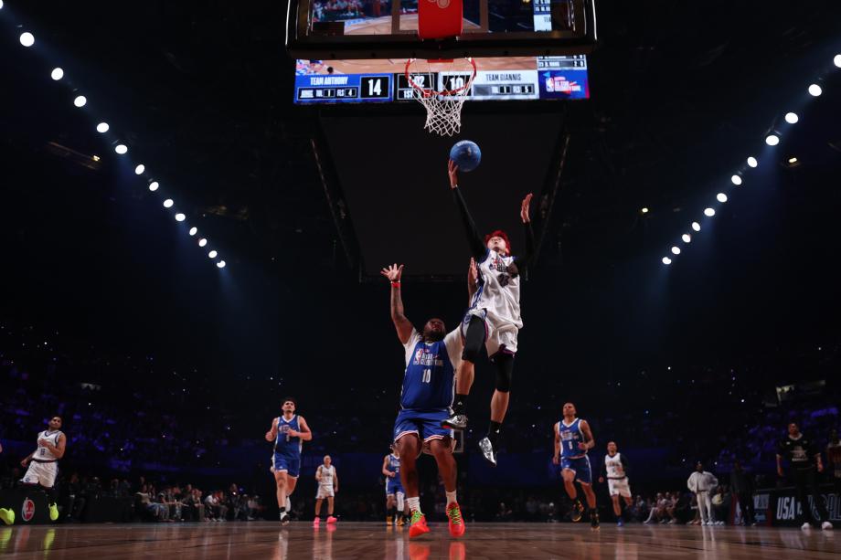 全明星名人赛：王鹤棣10+4 字母哥队力克安东尼队