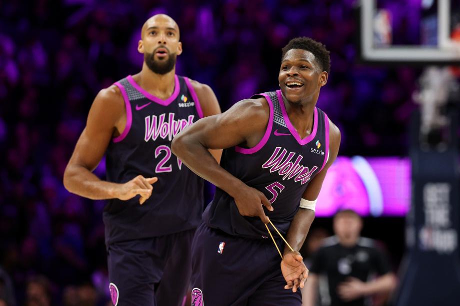 爱德华兹40分 森林狼送独行侠十连败