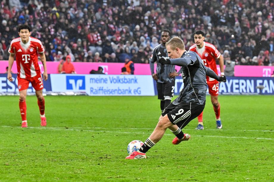 德甲-凯恩梅开二度 拜仁击败法兰克福领跑积分榜