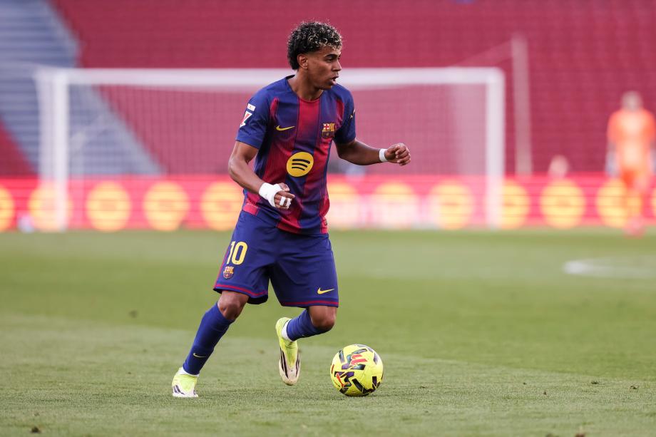 西甲-德容建功费尔明世界波 巴萨3-0完胜莱万特