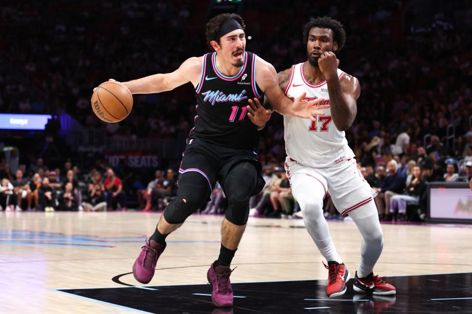 火箭负热火无缘四连胜！杜兰特32分阿门20+11