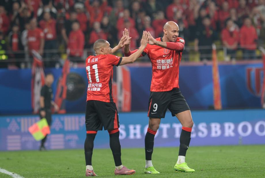 中超揭幕战 成都蓉城主场5-1大胜深圳新鹏城