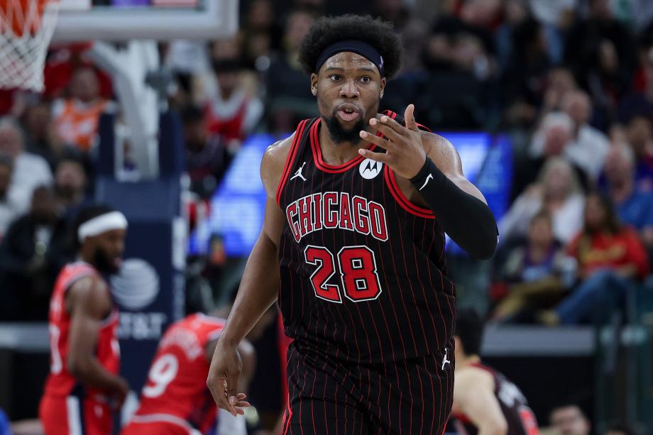 NBA-伦纳德28分喜迎里程碑 快船主场轻取公牛