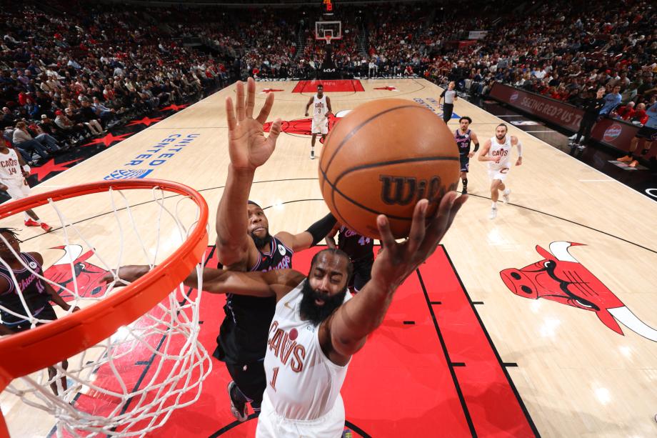 哈登36+9吉迪19助攻生涯新高 骑士险胜公牛