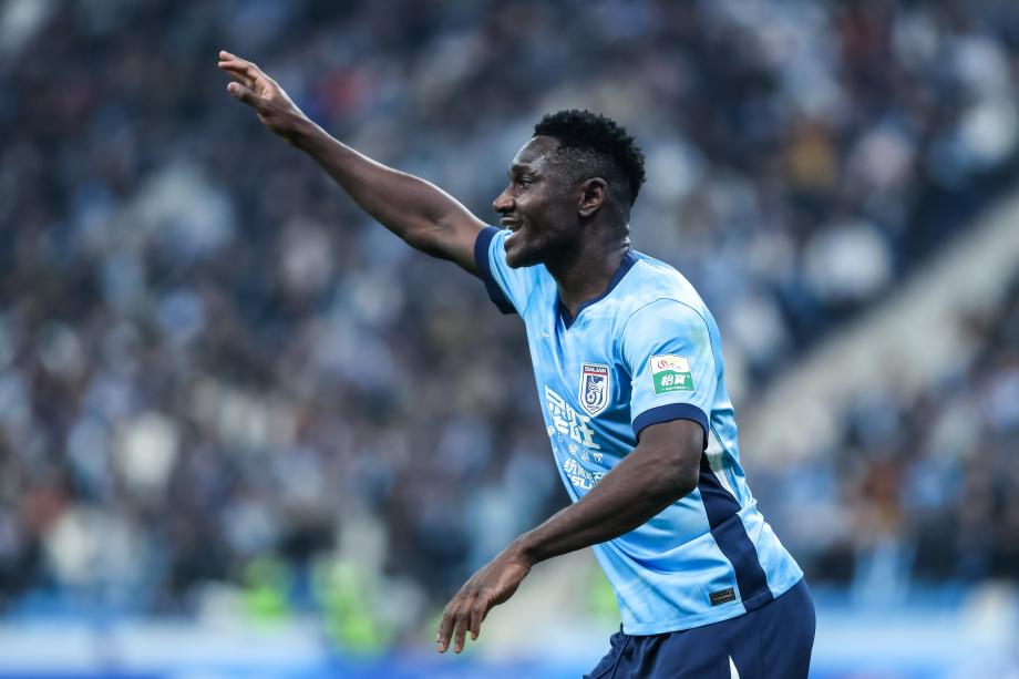 马莱莱助攻阿奇姆彭建功 大连英博1-0上海海港