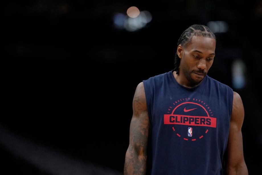 伦纳德20+8特伦特赛季新高36分 快船轻取雄鹿