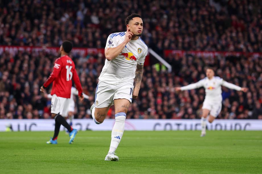 [图]英超-奥卡福尔双响 十人曼联1-2不敌利兹联配资门户平台配资