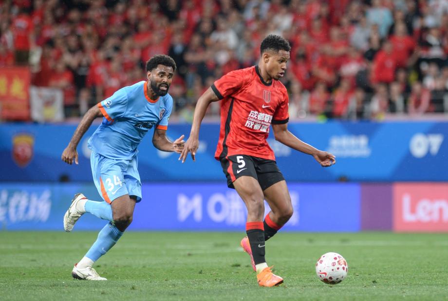 中超-费利佩替补建功 成都蓉城2-1逆转云南玉昆