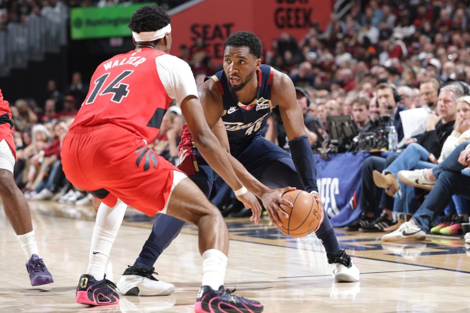 米切尔30+7哈登28+5 骑士再擒猛龙总分2-0领先