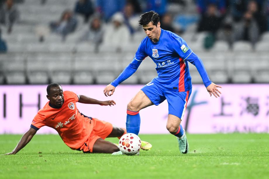 中超：盖伊特谢拉破门 上海申花2-0青岛海牛四连胜