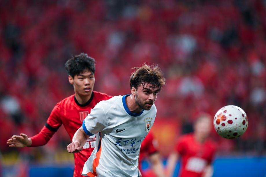 中超-茹萨制胜球 蓉城1-0泰山先赛13分领跑