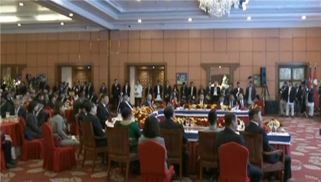 习近平出席班达里总统举行的欢迎宴会
