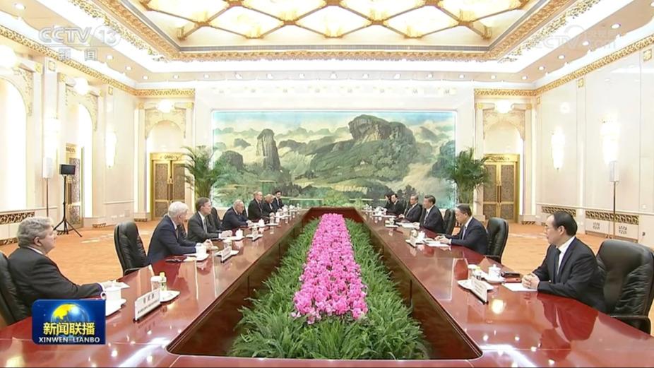 习近平会见美国国会参议院多数党领袖一行