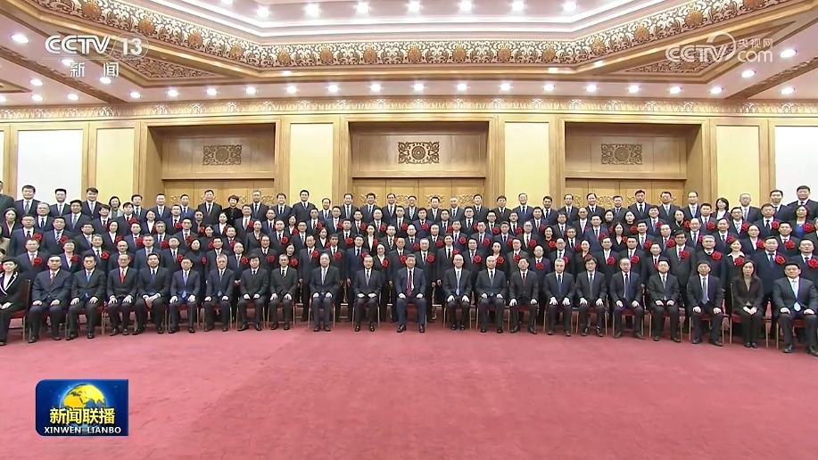习近平会见中国援外医疗队派遣60周年纪念暨表彰大会代表