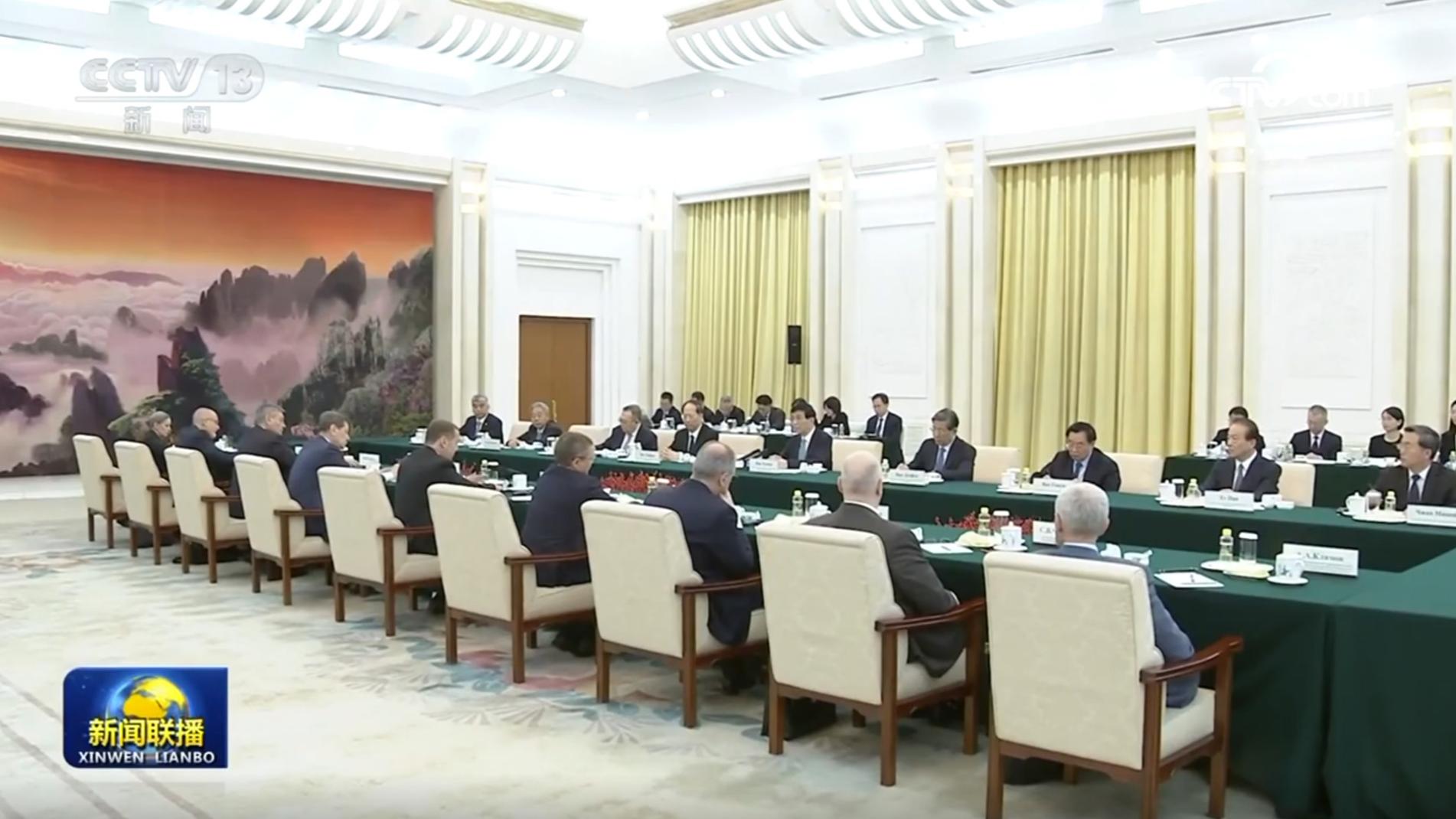王沪宁会见俄罗斯统一俄罗斯党主席