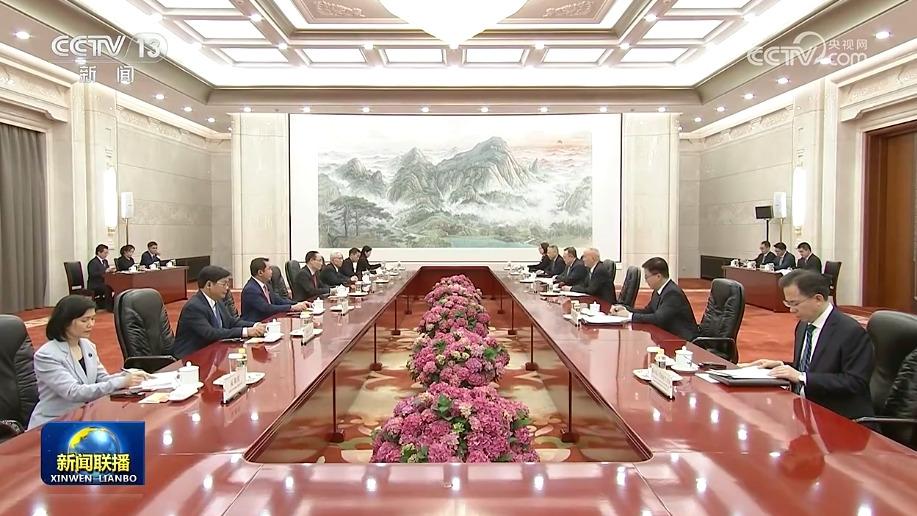 蔡奇会见越南共产党代表团