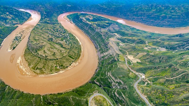 Xi presides over meeting on Yellow River basin protection, disciplinary ...