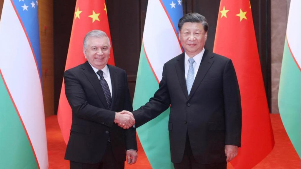 Xi holds talks with Uzbek president_英语频道_央视网(cctv.com)