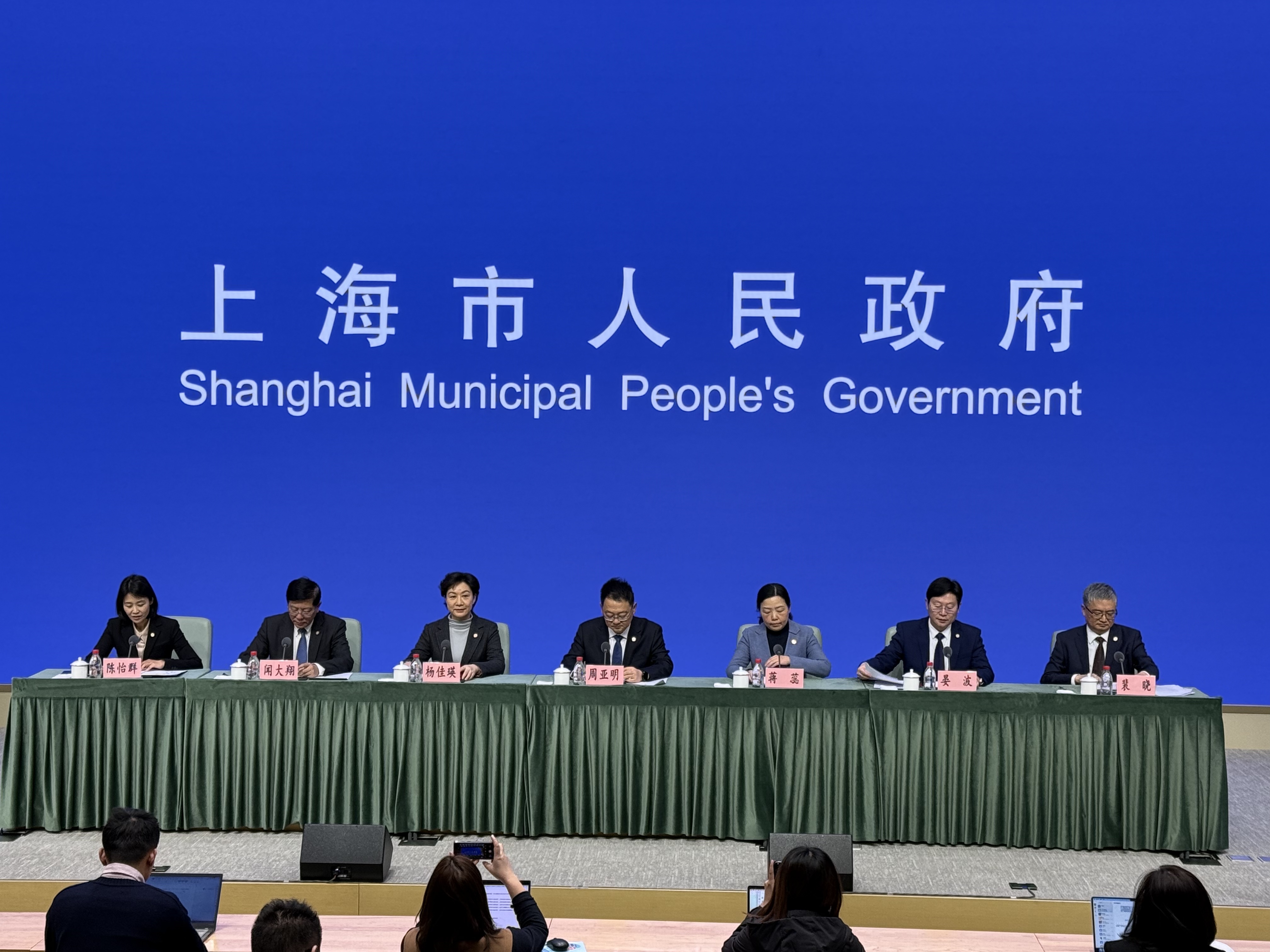上海持续深化社区嵌入式养老服务 全市养老床位达到17.6万张