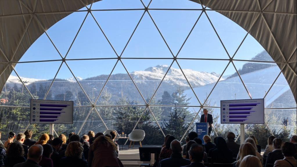 Int'l reports highlight growth in Chinese brand value, soft power