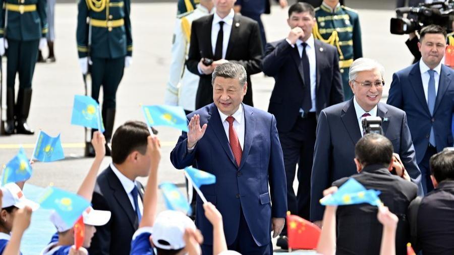 Xi advances a shared future with China's neighbors