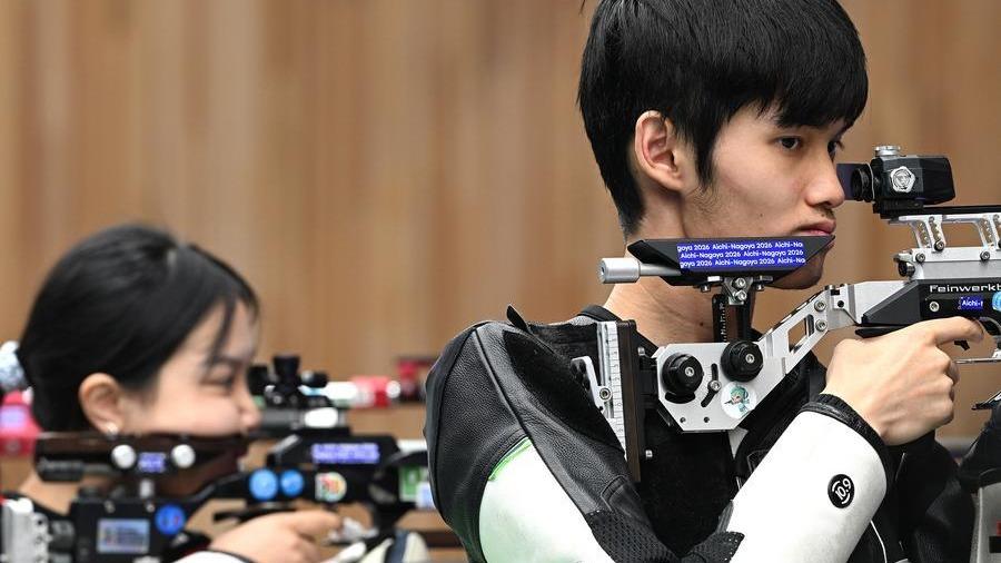 Day 3: Chinese marksman Sheng takes third gold, China lifts title in women's volleyball