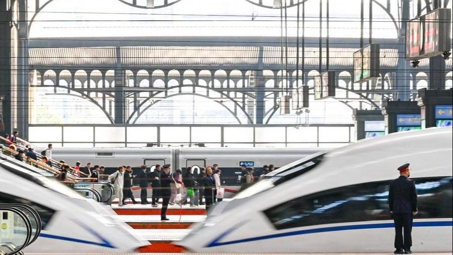 China railway passenger trips hit record high in first three quarters