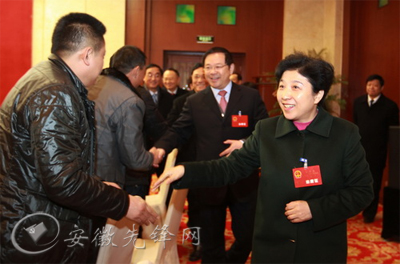 淮北市领导看望出席市十五届人大一次会议代表