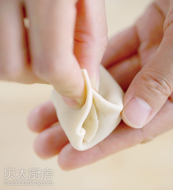 云吞包法步骤 2013012409415782293.jpg